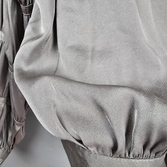 CURRENT AIR Anthropology‎ Gray Crop Long Sleeve Satin Jacket Womens Size L - Picture 5 of 12